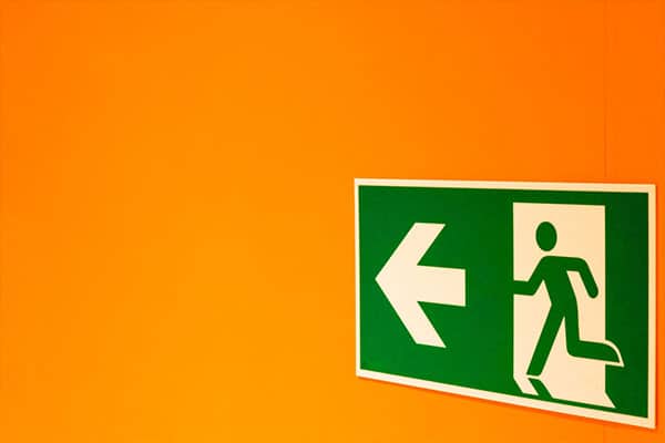 Emergency-Exit-Wayfinding-Signs-for-Offices